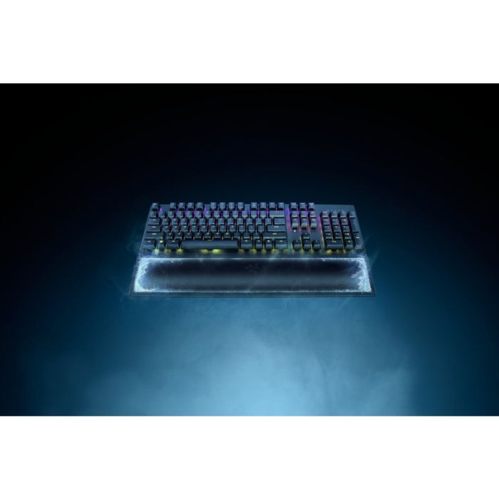 Razer keyboard armrest clearance